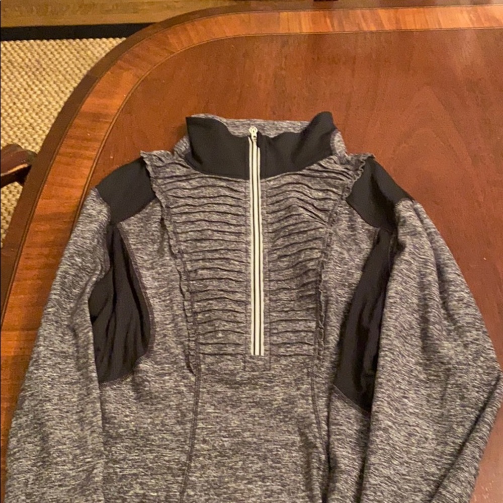 lululemon Pull over
